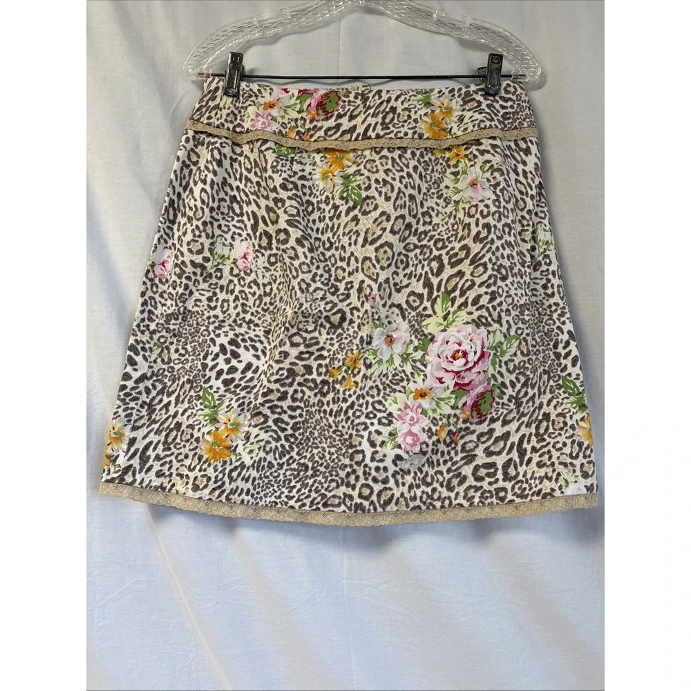 Betu Sport - Mini Skirt Women’s Size 8 Leopard/Floral Print With Lace Trim Y2K